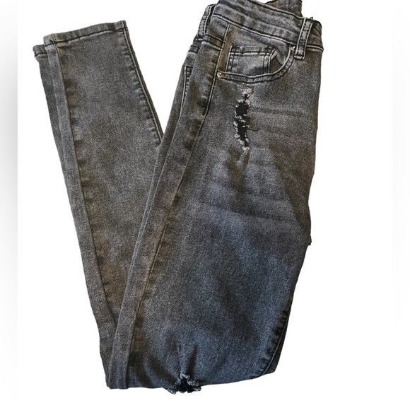 SHEIN Pants - Shein skinny jean juniors. Size XXS. Ripped look. Black.
